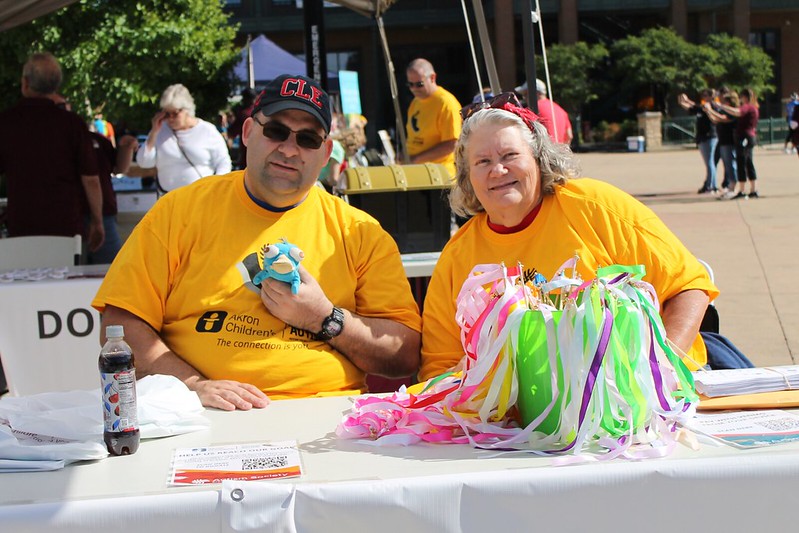 deb-ben-volunteer-walk